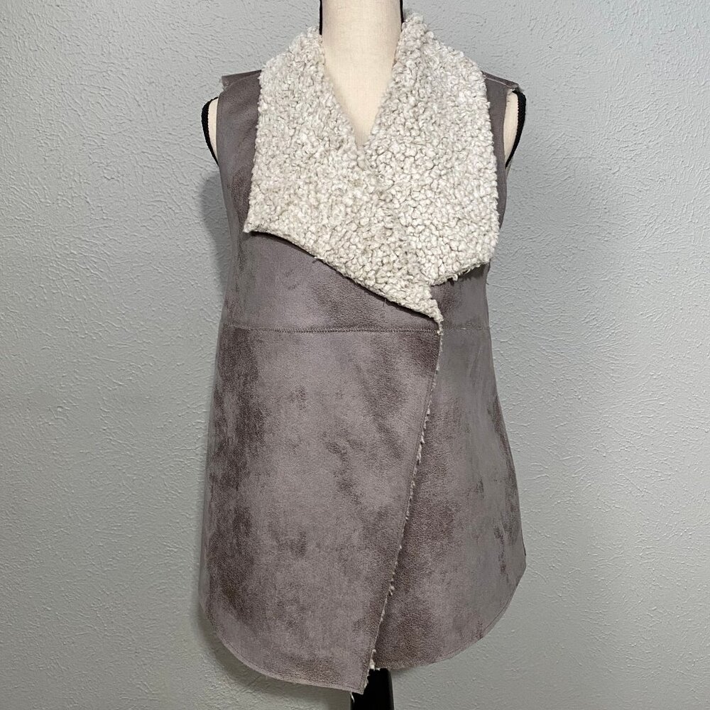 Dylan Madison Light Grey Vintage-Style Sherpa Vest - Women's Small NWOT